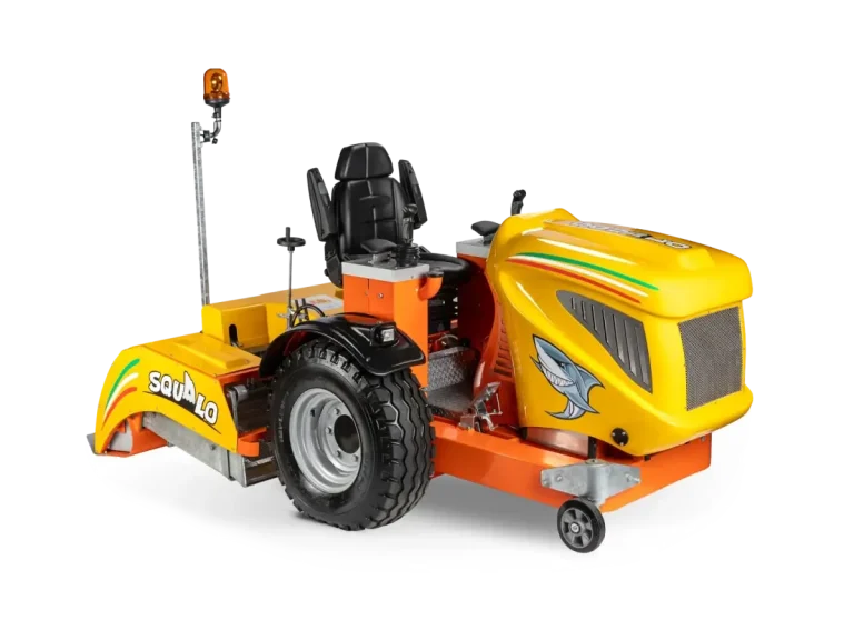 Barredora Limpiadora de Playas PFG Squalo Yanmar 30 HP Hidrostática - Barredoras de Playas